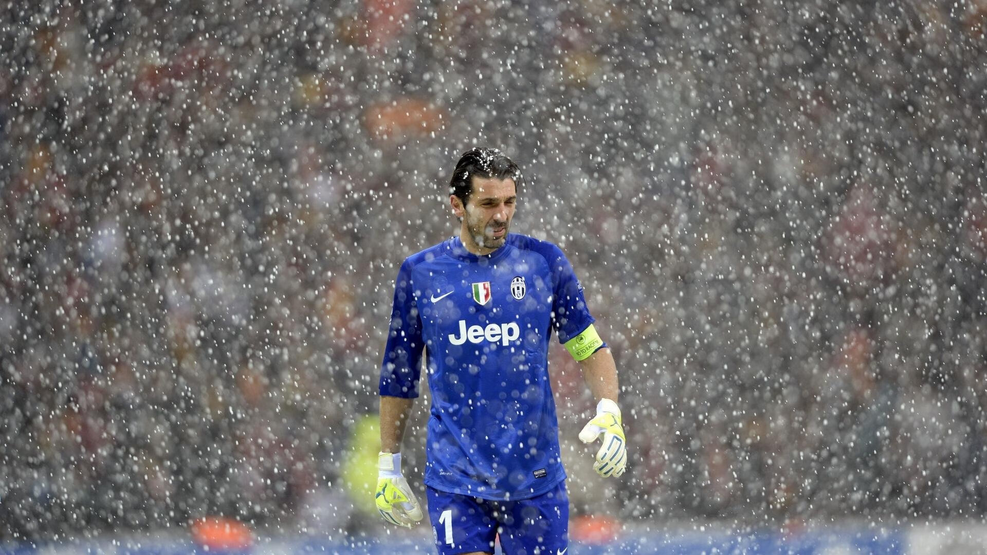 联赛观察：意甲争冠形势胶着，三队积分咬得很紧，意甲赛程积分榜排名冠军