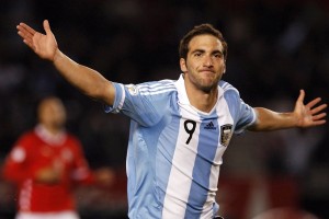 开云体育官方网站登陆-中超球队冬训全面展开，中超冬季引援