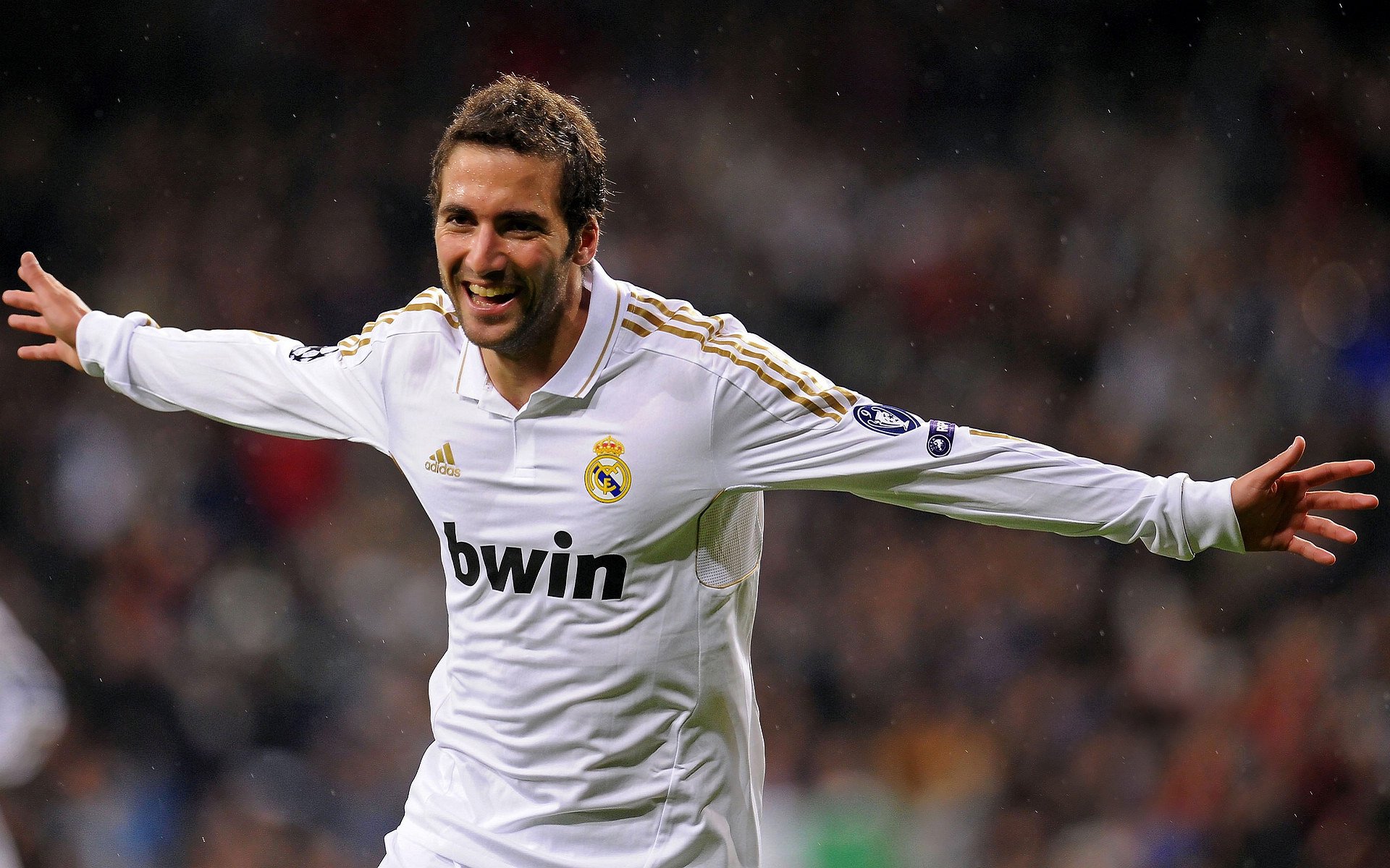 FIFPRO年度最佳11人公布，亚马尔当选票王巴黎占5席。，fifi奖历年名单