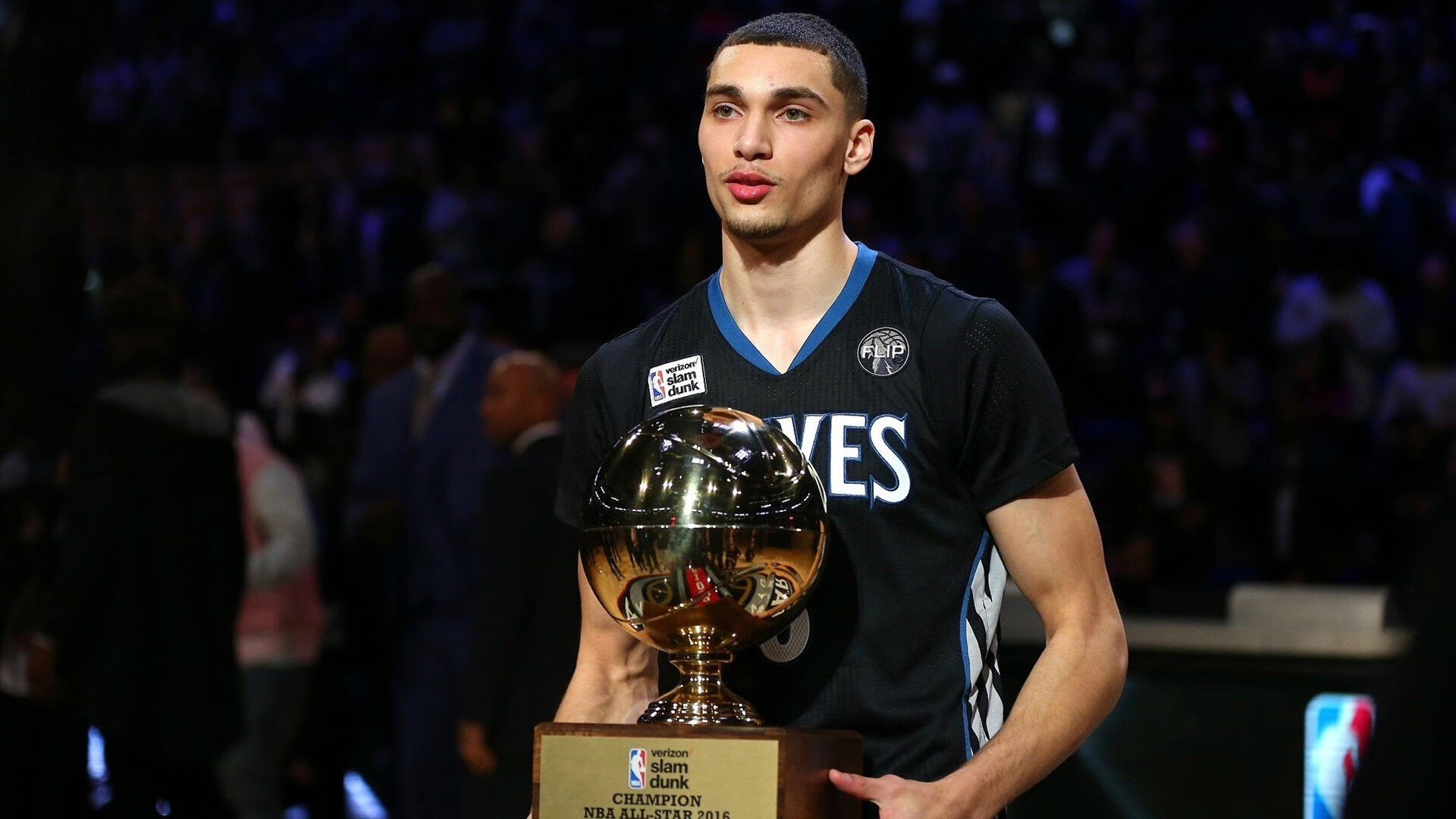 女篮精神让奋斗变得更有意义,女蓝精神作文